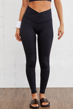 Load image into Gallery viewer, Black Arched Waist Seamless Active Leggings | Activewear/Yoga Pants
