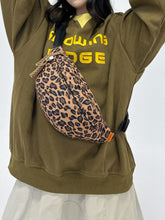 Load image into Gallery viewer, Leopard Nylon Crossbody Bag
