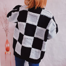 Load image into Gallery viewer, Checkered Long Sleeve Sweater
