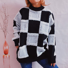 Load image into Gallery viewer, Checkered Long Sleeve Sweater
