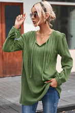 Load image into Gallery viewer, V Neck Blouse | Green Casual Pleated Textured Top
