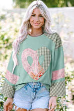 Load image into Gallery viewer, Plaid Heart Long Sleeve Blouse
