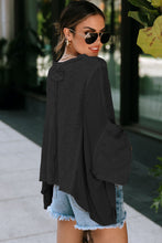 Load image into Gallery viewer, Black Exposed Seam Chest Pocket Loose Sleeve Oversized Top
