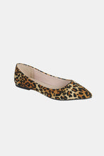 Load image into Gallery viewer, Leopard Print Pointy Toe Slip On Flat Loafers
