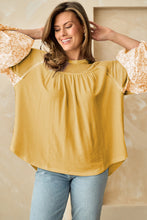 Load image into Gallery viewer, Beige Floral Colorblock Balloon Sleeve Exposed Seam Top | Tops/Long Sleeve Tops
