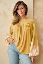 Load image into Gallery viewer, Beige Floral Colorblock Balloon Sleeve Exposed Seam Top | Tops/Long Sleeve Tops
