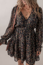 Load image into Gallery viewer, Black Floral Print V Neck Ruffled Puff Sleeve Mini Dress
