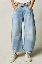 Load image into Gallery viewer, Pocketed Wide Leg Jeans with Buttons
