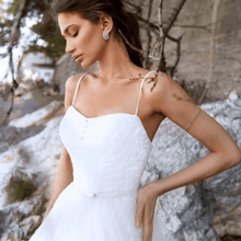 Load image into Gallery viewer, Backless Wedding Dress-Princess Tulle Bridal Gown
