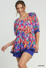 Load image into Gallery viewer, Floral Print Round Neck Pleated Baby Doll Top With 3/4 Sleeves
