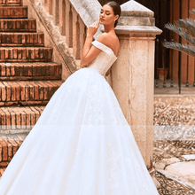 Load image into Gallery viewer, Ball Gown Wedding Dress-Sweetheart Lace Up Bridal Gown | Wedding Dresses
