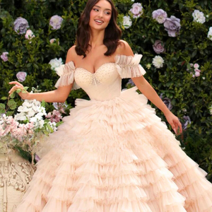 Elegant Exquisite Sweetheart Neckline Wedding Gown Broke Girl Philanthropy