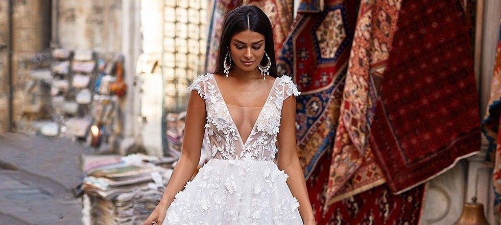 Backless Wedding Dress-Backless A Line Flower Lace Bridal  Gown | Wedding Dresses