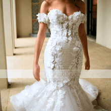 Load image into Gallery viewer, Exquisite Flower Applique Mermaid Lace Wedding Gown Broke Girl Philanthropy
