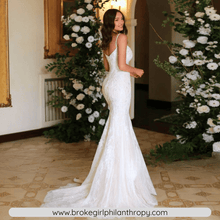 Load image into Gallery viewer, Mermaid Wedding Dress-Luxury Wedding Dress with Detachable Train | Wedding Dresses
