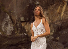 Load image into Gallery viewer, Mermaid Wedding Dress-Vintage Lace Wedding Dress | Detachable Sleeves | Wedding Dresses
