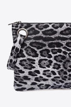 Load image into Gallery viewer, Leopard Print Eco Friendly Leather Wristlet
