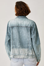 Load image into Gallery viewer, RISEN Button Up Ombre Washed Jacket | blue jean jacket
