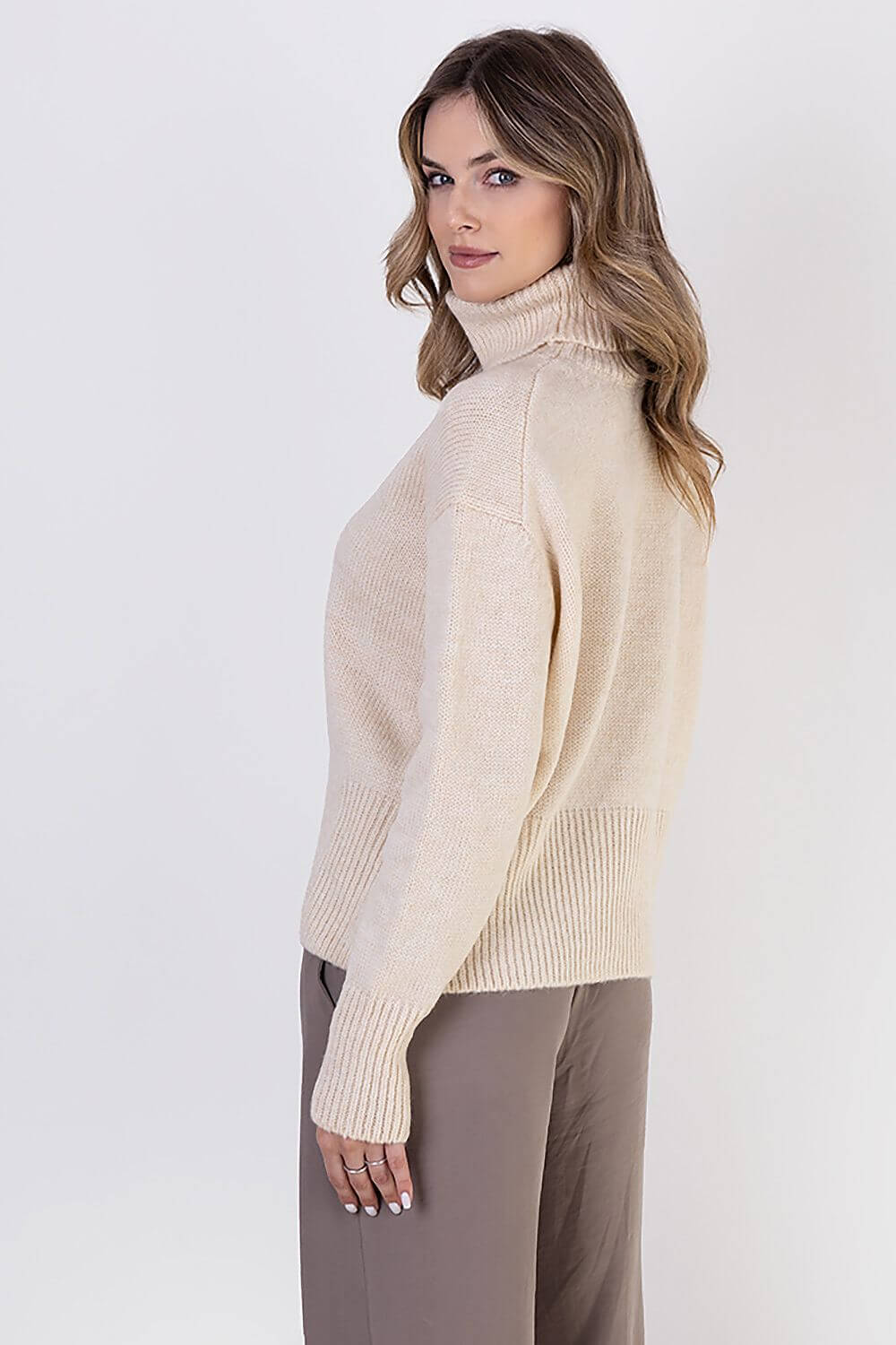 Casual Classic Turtleneck | Casual Cut