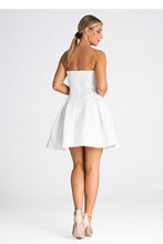 Load image into Gallery viewer, Strapless Pleated Cocktail Dress with Zipper Back
