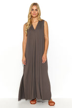 Load image into Gallery viewer, Sweetheart Maxi Dress with Thick Shoulder Straps
