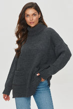 Load image into Gallery viewer, Loose Cut Turtleneck Sweater
