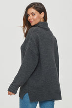 Load image into Gallery viewer, Loose Cut Turtleneck Sweater
