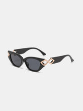 Load image into Gallery viewer, UV Safe Frame Cat-Eye Sunglasses
