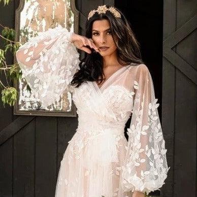 Vintage Lace Wedding Dress- A-Line Floral Beach Wedding Dress | Wedding Dresses