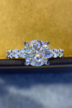 Load image into Gallery viewer, Moissanite Ring-2 Carat 4-Prong Moissanite Ring
