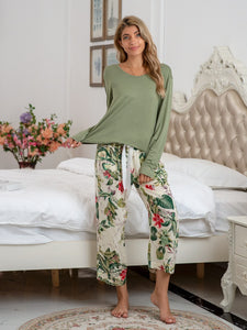 Womens Loungewear-Round Neck Top and Printed Pants Lounge Set | pajamas